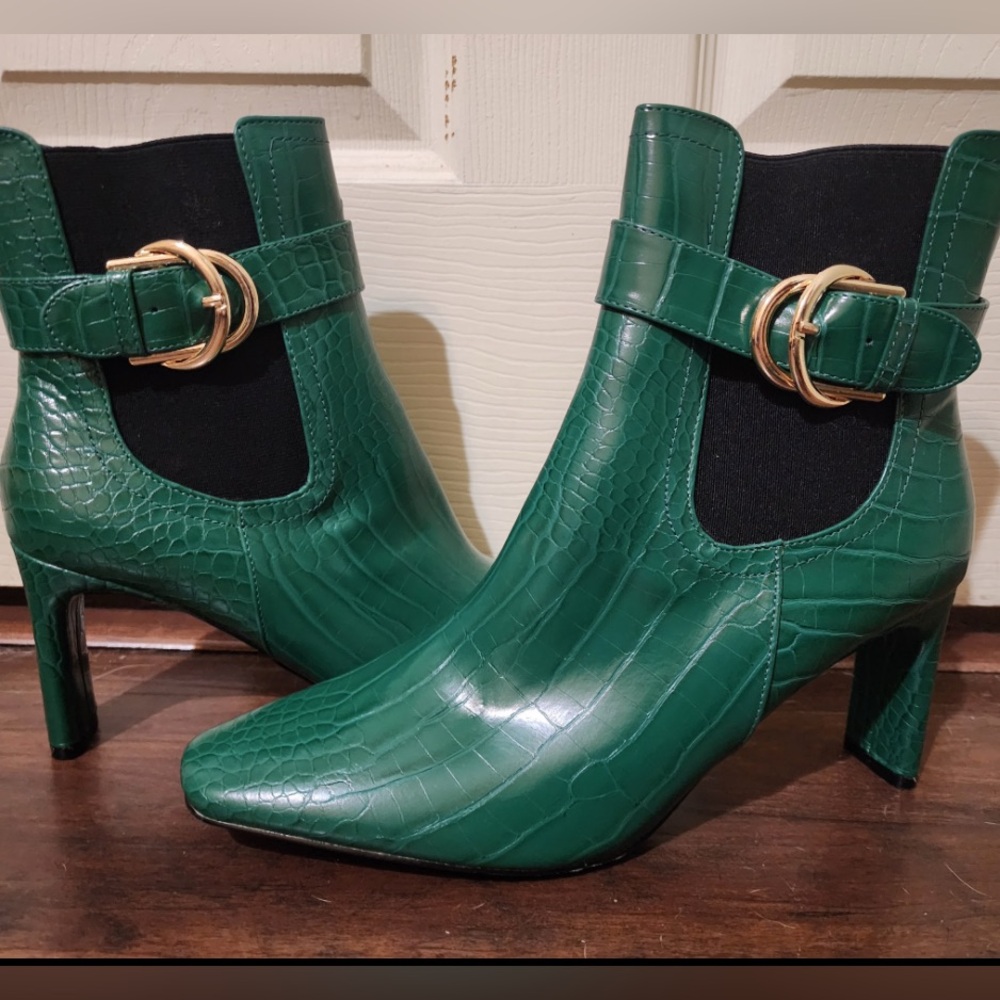 New York & Company Green Ankle Boots with Chunky Heel